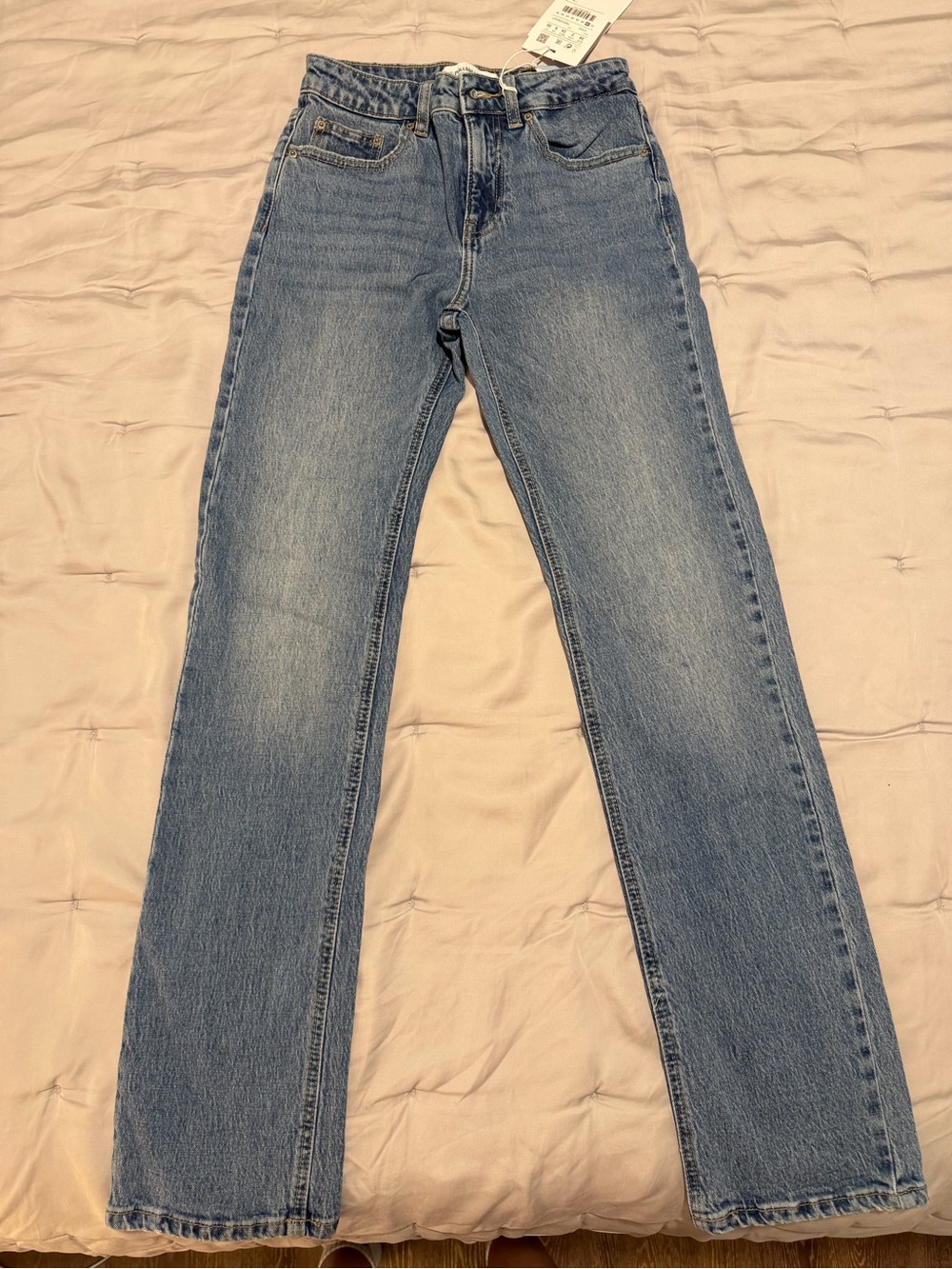 NWT — Pull&Bear mid rise Medium Blue Straight Leg Jeans